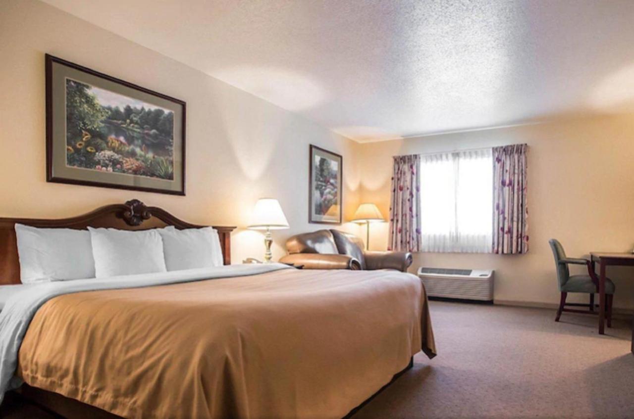 Quality Inn Луисбург Екстериор снимка