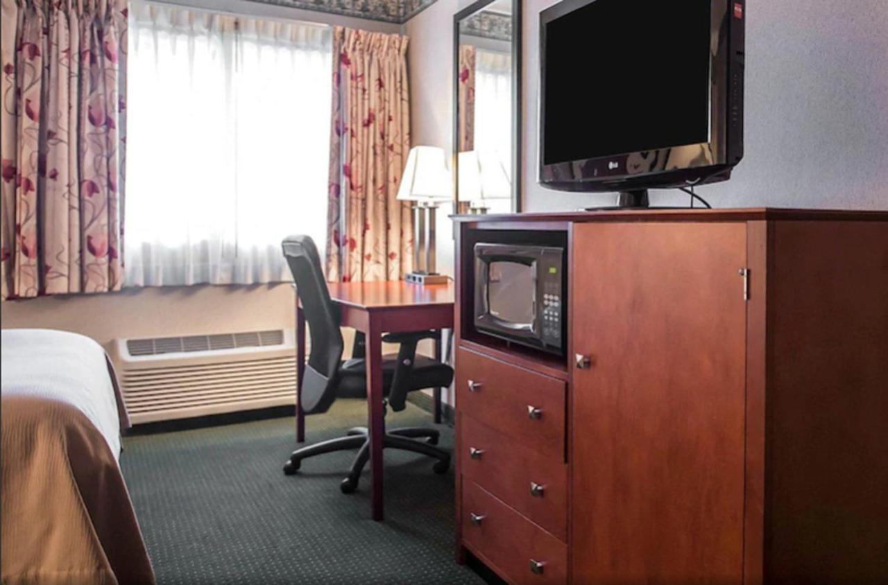 Quality Inn Луисбург Екстериор снимка