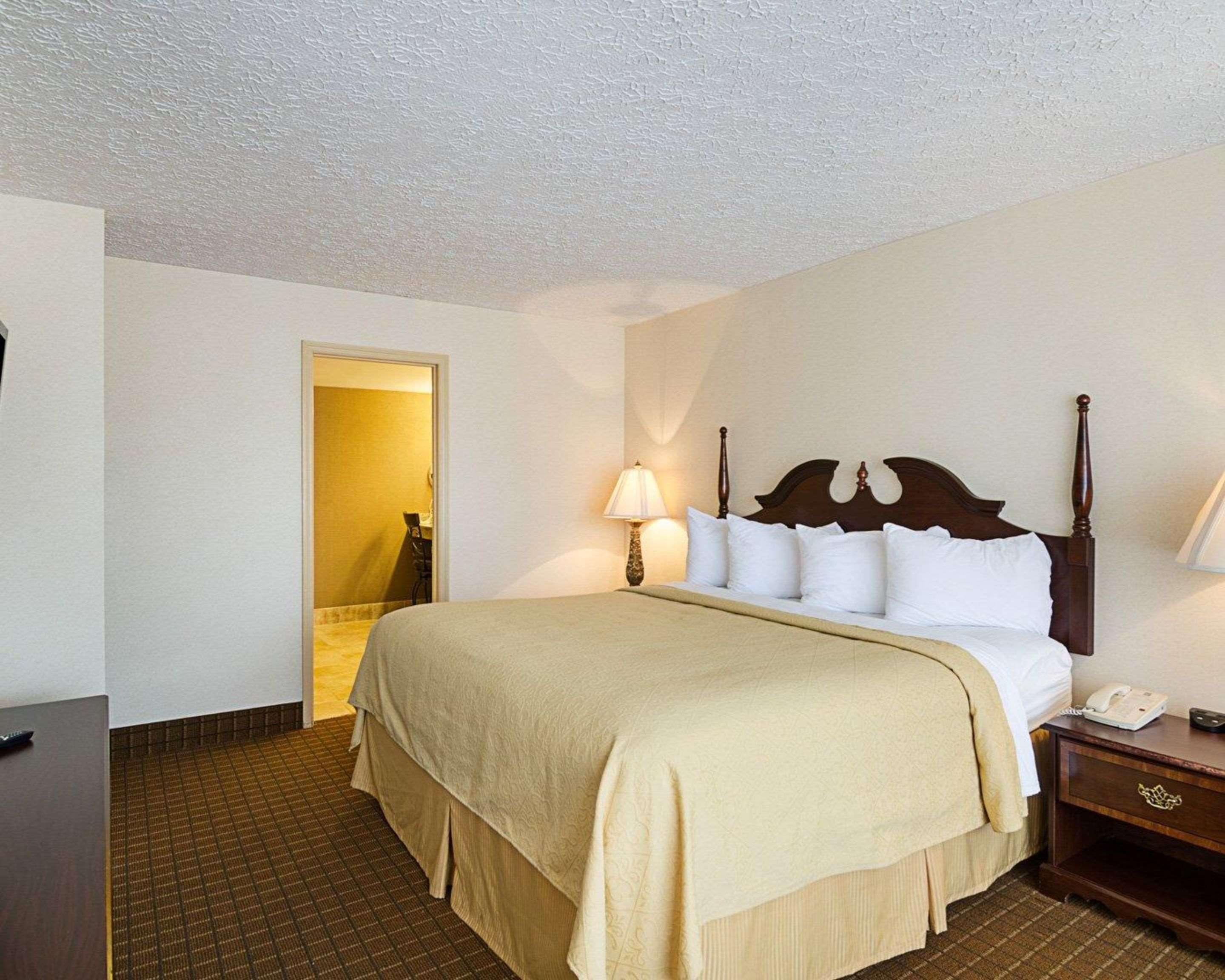 Quality Inn Луисбург Екстериор снимка